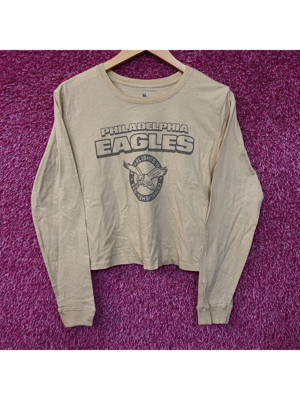 Junk Food Clothing Philadelphia Eagles Women's Brown Cropped Long-Sleeve Tee XS
